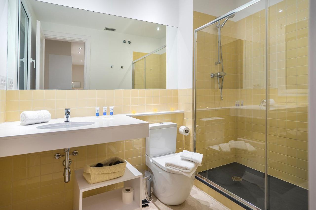 Friendly Rentals Gran Via Barcelona Luaran gambar