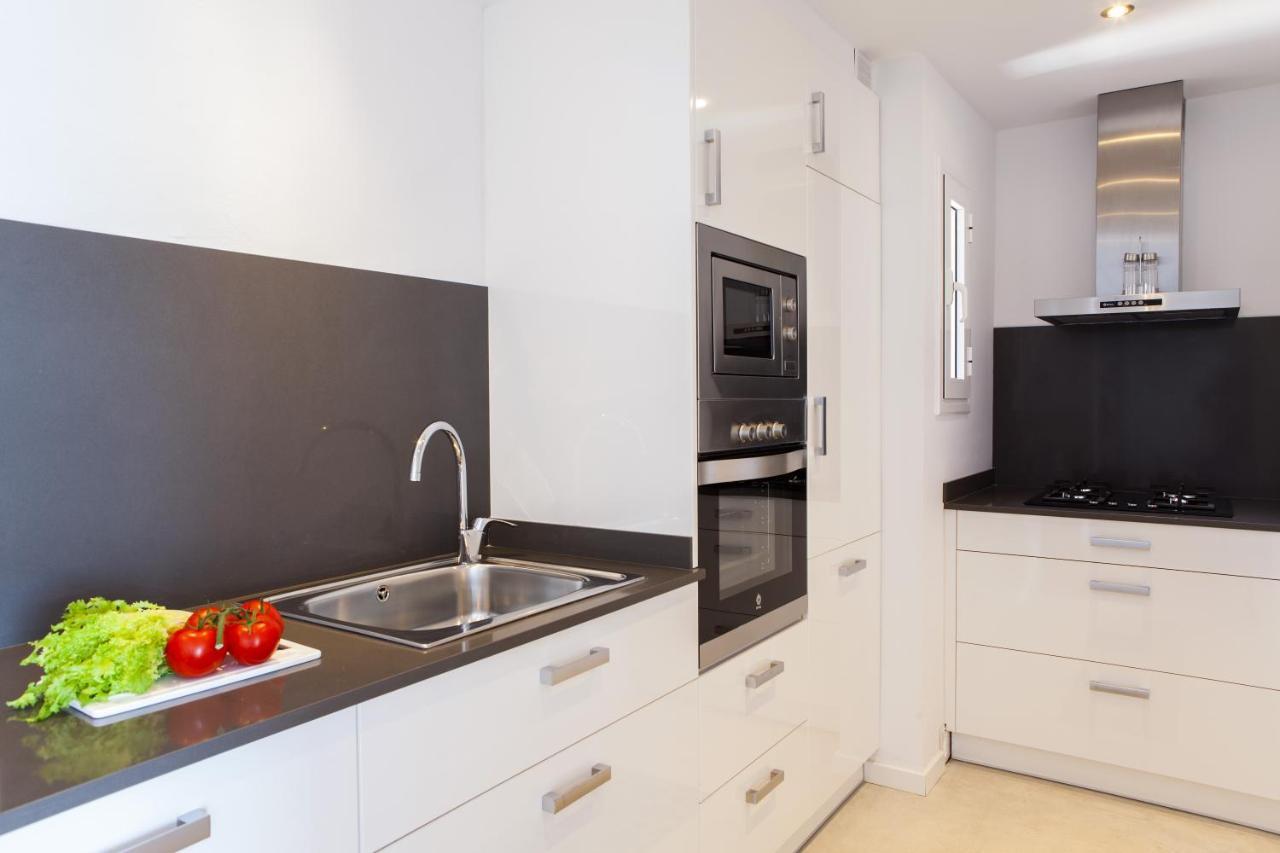 Friendly Rentals Gran Via Barcelona Luaran gambar