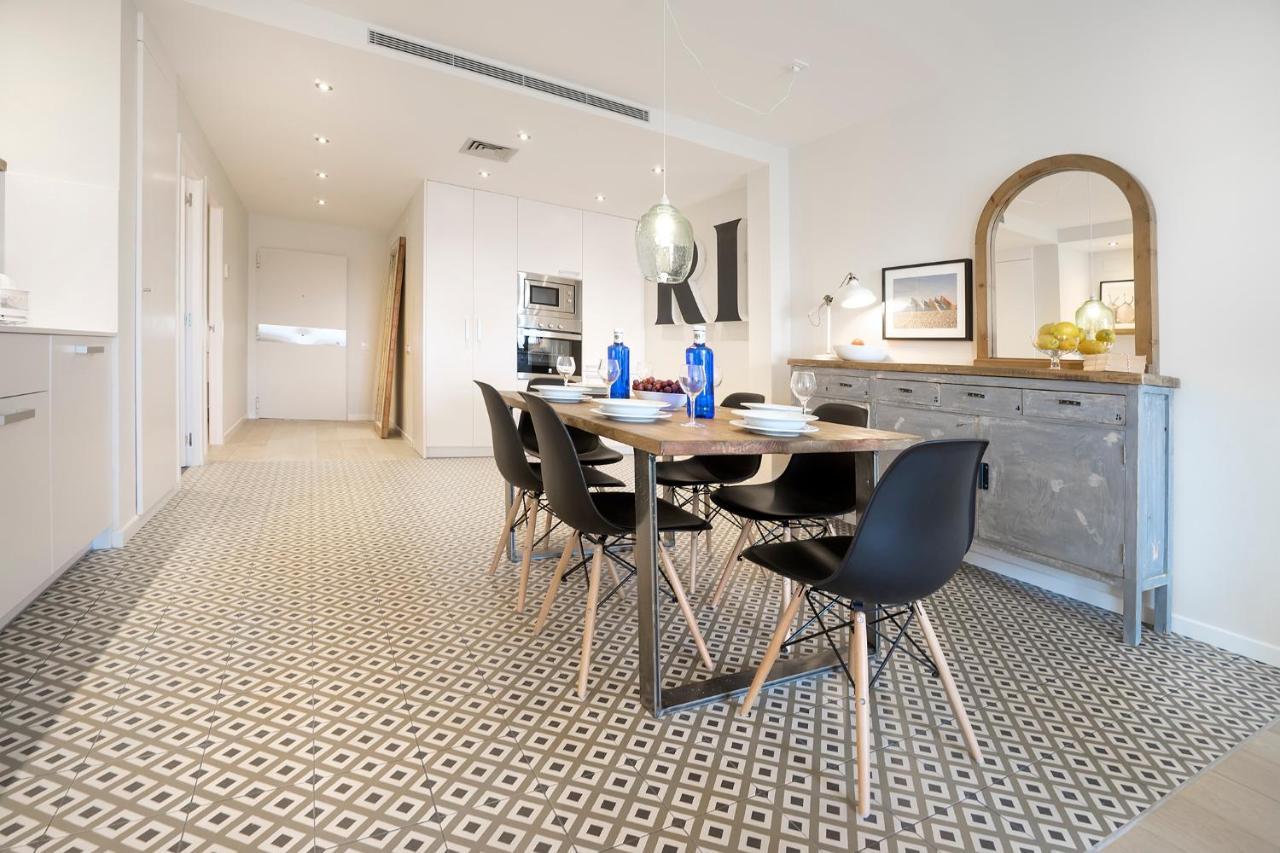 Friendly Rentals Gran Via Barcelona Luaran gambar